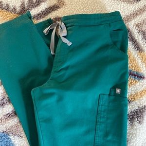 Figs yola scrub pants - hunter green